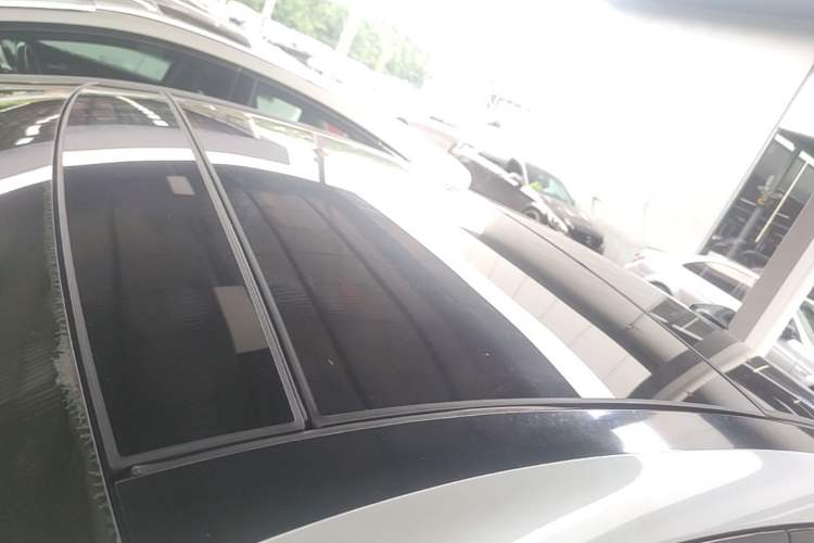 Used Hyundai Mistra 2014 1.8L Automatic Deluxe DLX Model Roof