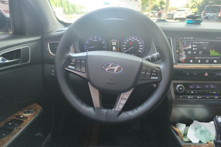 Used Hyundai Mistra 2014 1.8L Automatic Deluxe DLX Model Steering Wheel