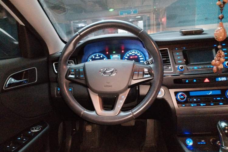 Used Hyundai Mistra 2014 1.8L Automatic Deluxe DLX Model Steering Wheel