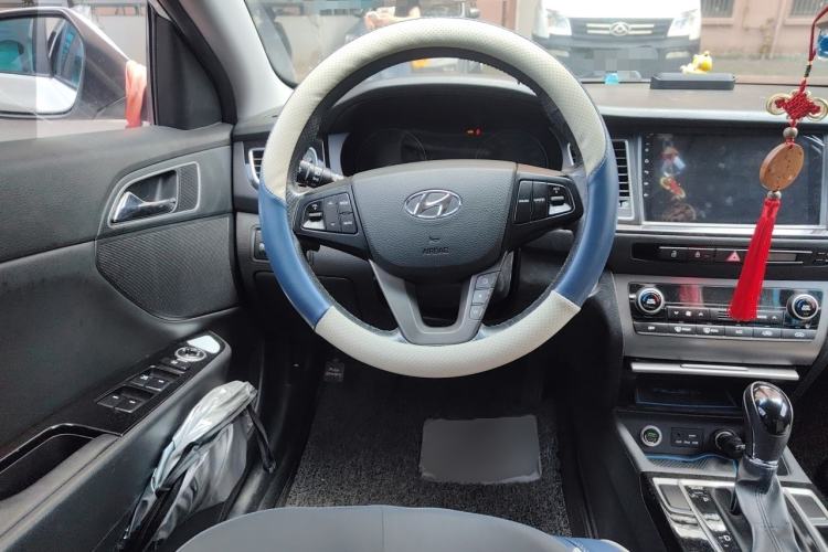 Used Hyundai Mistra 2014 1.8L Automatic Smart GLS Steering Wheel