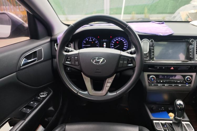 Used Hyundai Mistra 2014 1.8L Automatic Deluxe DLX Model Steering Wheel