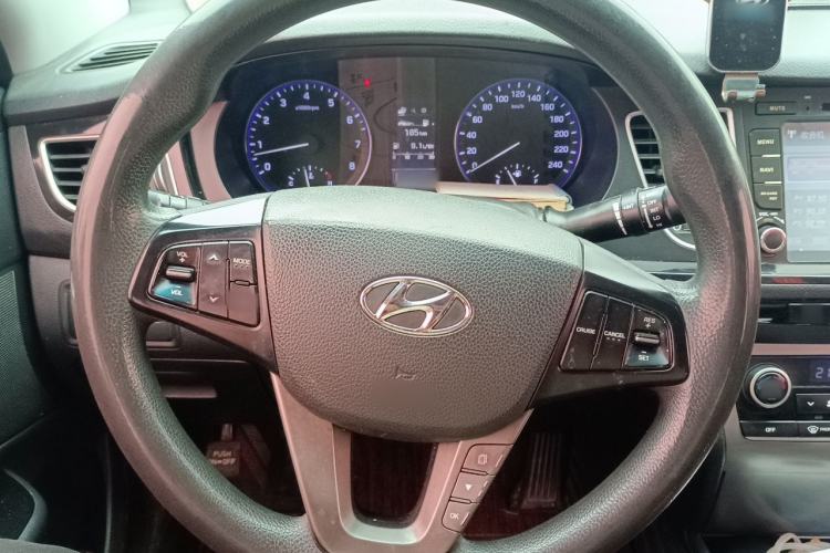Used Hyundai Mistra 2014 1.8L Automatic Smart GLS Steering Wheel