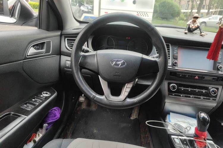 Used Hyundai Mistra 2014 1.8L Automatic Comfort Model GL Steering Wheel