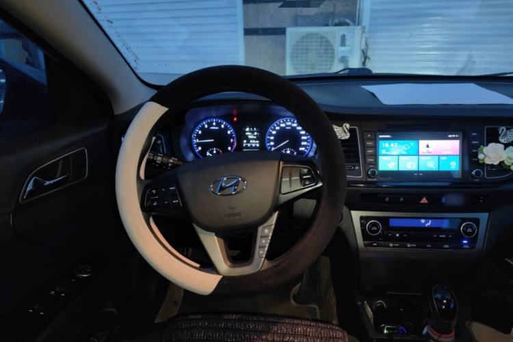Used Hyundai Mistra 2014 1.8L Automatic Smart GLS Steering Wheel