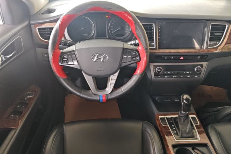 Used Hyundai Mistra 2014 1.8L Automatic Deluxe DLX Model Steering Wheel