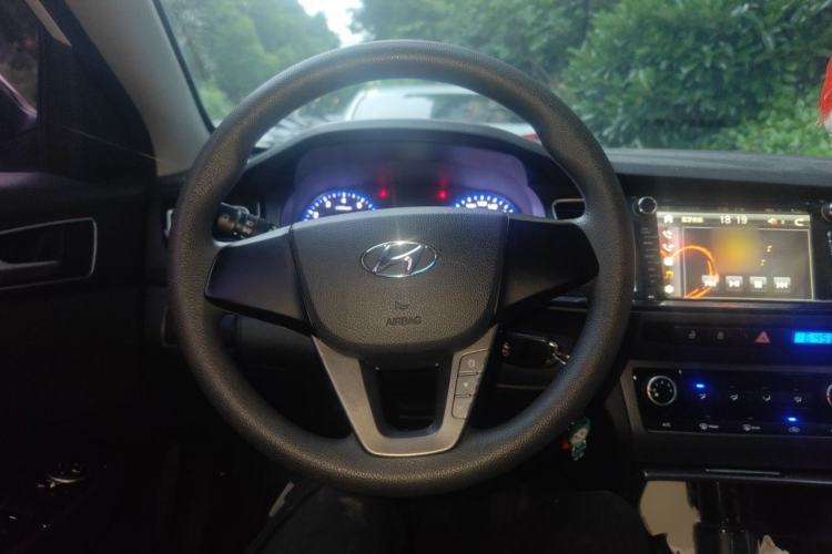 Used Hyundai Mistra 2014 1.8L Manual Comfort GL Model Steering Wheel