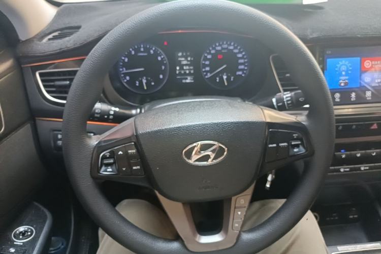 Used Hyundai Mistra 2014 1.8L Manual Comfort GL Model Steering Wheel
