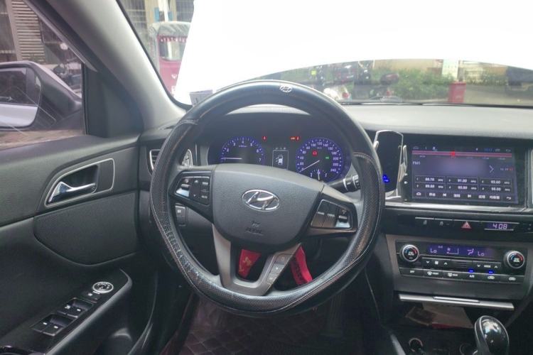 Used Hyundai Mistra 2014 1.8L Automatic Smart GLS Steering Wheel