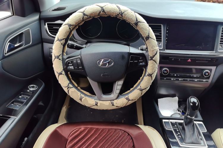 Used Hyundai Mistra 2014 1.8L Automatic Smart GLS Steering Wheel