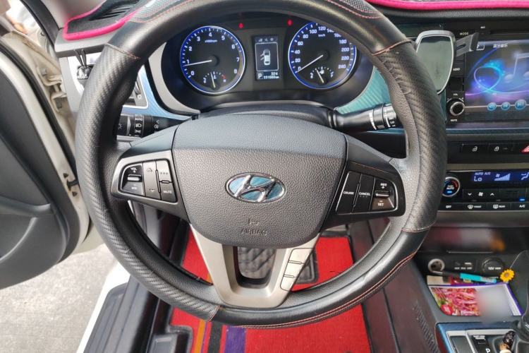Used Hyundai Mistra 2014 1.8L Automatic Smart GLS Steering Wheel