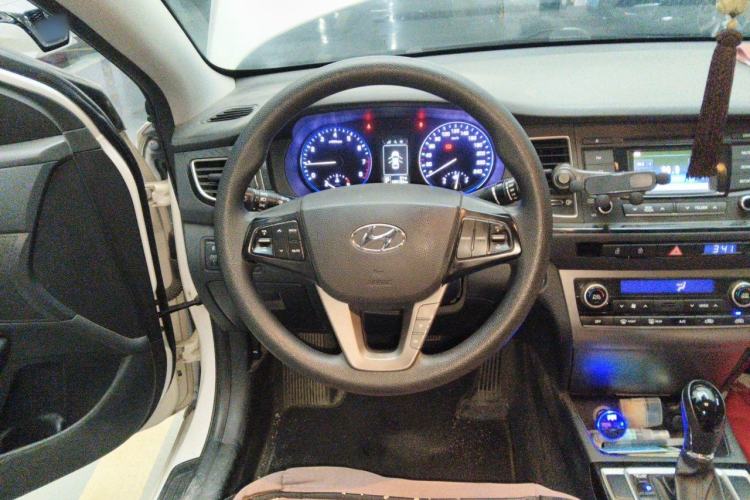 Used Hyundai Mistra 2014 1.8L Automatic Smart GLS Steering Wheel