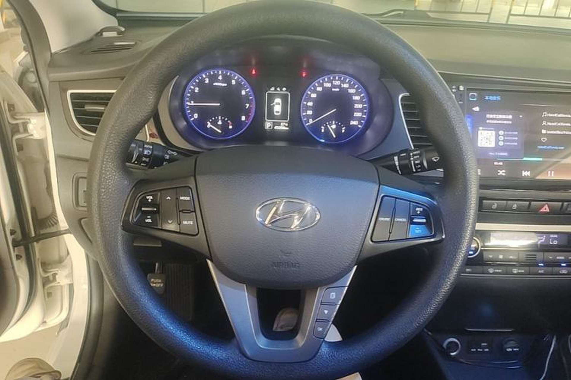 Used Hyundai Mistra 2014 1.8L Automatic Smart GLS Steering Wheel