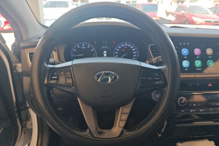 Used Hyundai Mistra 2014 1.8L Automatic Deluxe DLX Model Steering Wheel