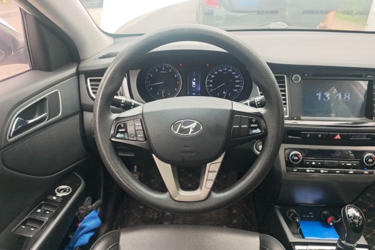 Used Hyundai Mistra 2014 1.8L Automatic Smart GLS Steering Wheel