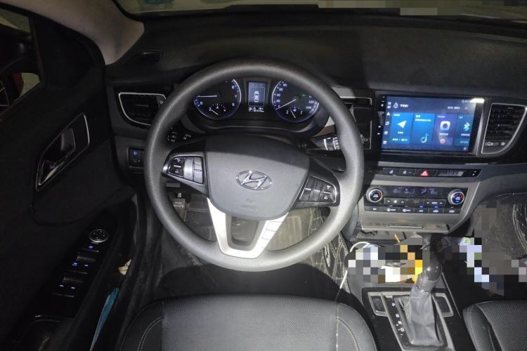 Used Hyundai Mistra 2014 1.8L Automatic Smart GLS Steering Wheel