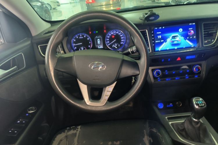 Used Hyundai Mistra 2014 1.8L Manual Comfort GL Model Steering Wheel