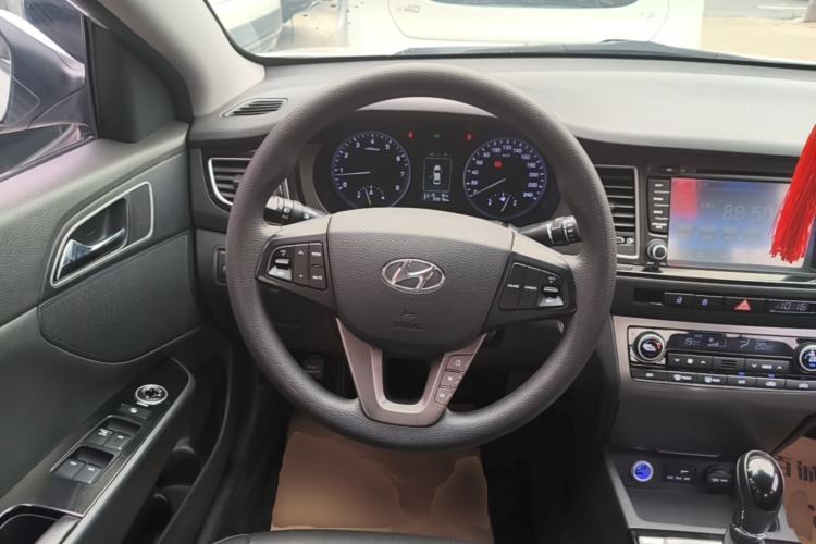 Used Hyundai Mistra 2014 1.8L Automatic Smart GLS Steering Wheel