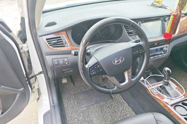 Used Hyundai Mistra 2014 1.8L Automatic Deluxe DLX Model Steering Wheel