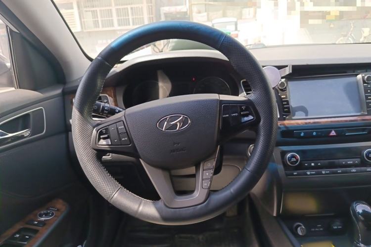 Used Hyundai Mistra 2014 1.8L Automatic Deluxe DLX Model Steering Wheel