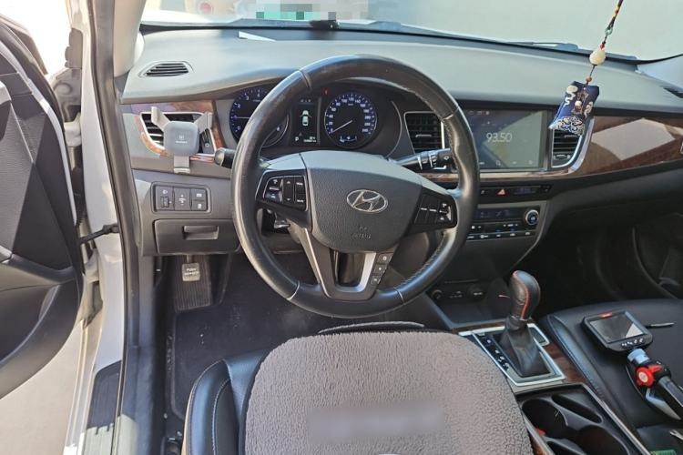 Used Hyundai Mistra 2014 1.8L Automatic Deluxe DLX Model Steering Wheel
