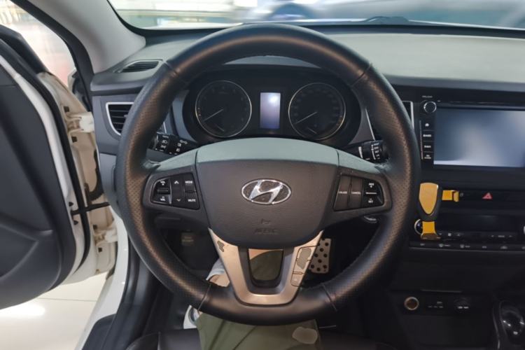 Used Hyundai Mistra 2014 1.8L Automatic Smart GLS Steering Wheel