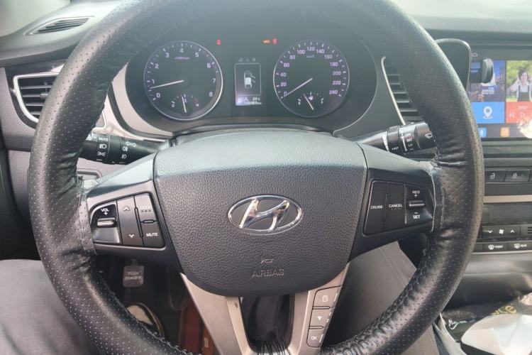 Used Hyundai Mistra 2014 1.8L Automatic Smart GLS Steering Wheel