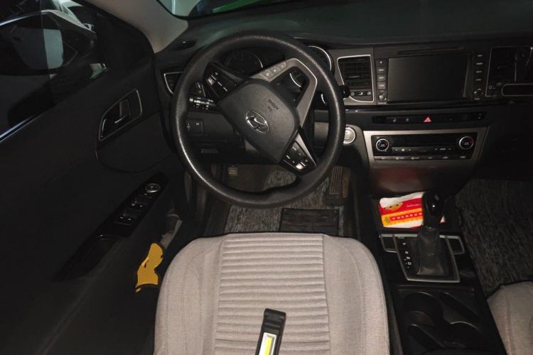 Used Hyundai Mistra 2014 1.8L Automatic Smart GLS Steering Wheel