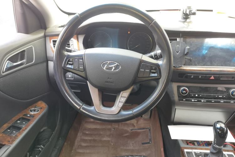 Used Hyundai Mistra 2014 1.8L Automatic Deluxe DLX Model Steering Wheel