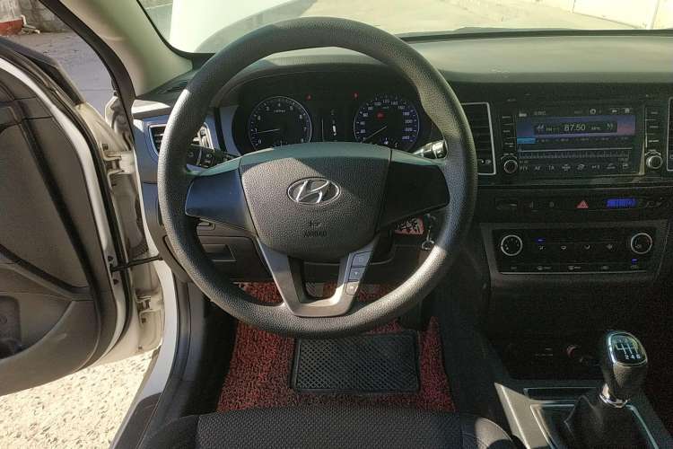 Used Hyundai Mistra 2014 1.8L Manual Comfort GL Model Steering Wheel