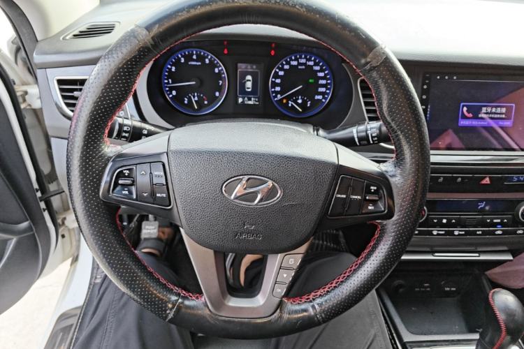 Used Hyundai Mistra 2014 1.8L Automatic Smart GLS Steering Wheel