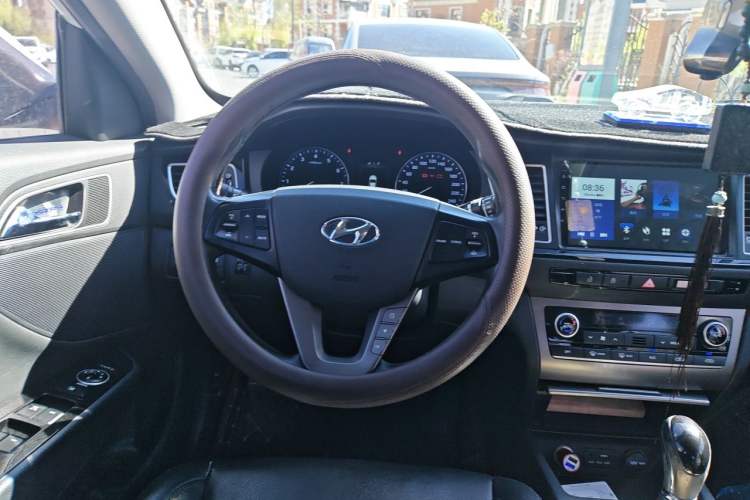 Used Hyundai Mistra 2014 1.8L Automatic Deluxe DLX Model Steering Wheel