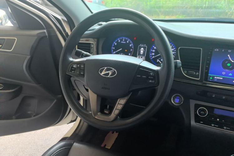 Used Hyundai Mistra 2014 1.8L Automatic Smart GLS Steering Wheel