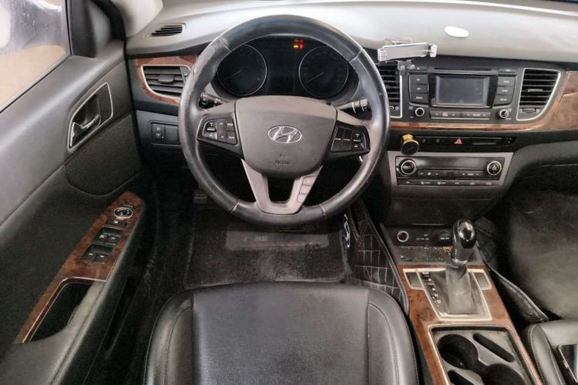 Used Hyundai Mistra 2014 1.8L Automatic Deluxe DLX Model Steering Wheel