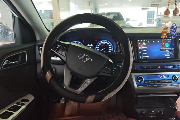 Used Hyundai Mistra 2014 1.8L Automatic Smart GLS Steering Wheel