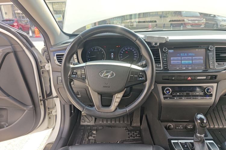 Used Hyundai Mistra 2014 1.8L Automatic Deluxe DLX Model Steering Wheel