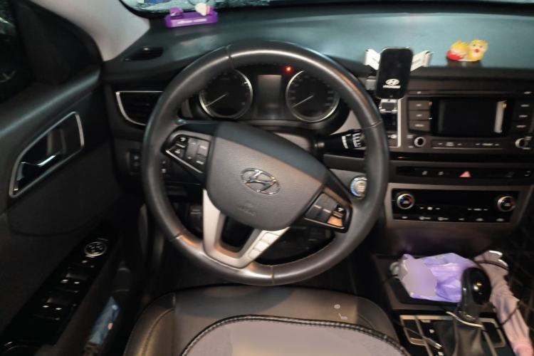 Used Hyundai Mistra 2014 1.8L Automatic Deluxe DLX Model Steering Wheel