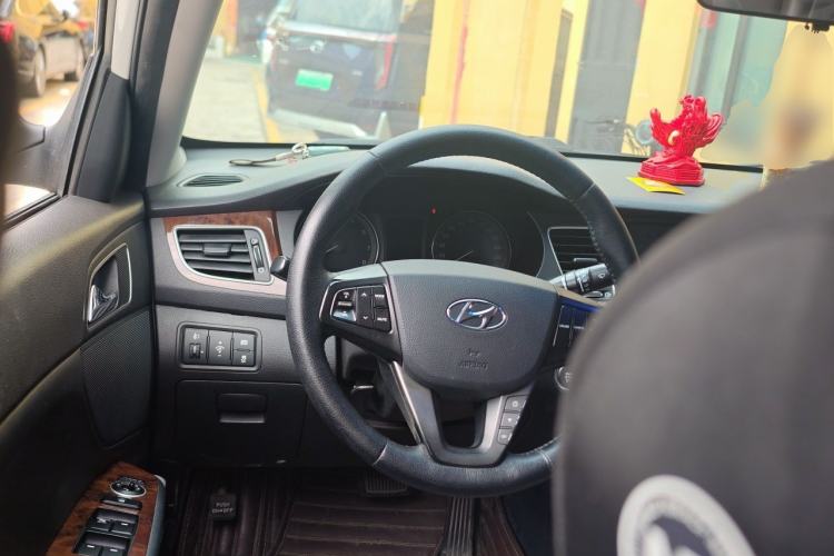 Used Hyundai Mistra 2014 1.8L Automatic Deluxe DLX Model Steering Wheel