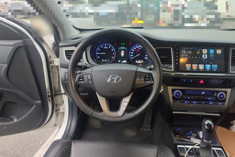 Used Hyundai Mistra 2014 1.8L Automatic Deluxe DLX Model Steering Wheel