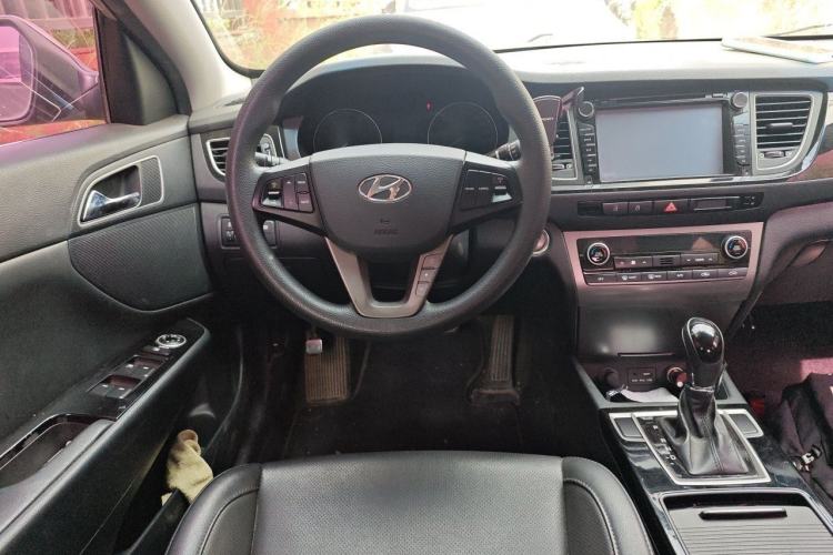 Used Hyundai Mistra 2014 1.8L Automatic Smart GLS Steering Wheel