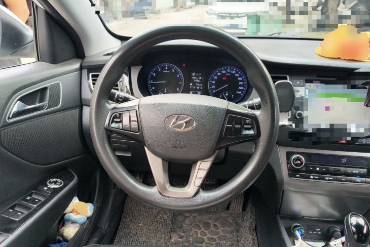 Used Hyundai Mistra 2014 1.8L Automatic Smart GLS Steering Wheel