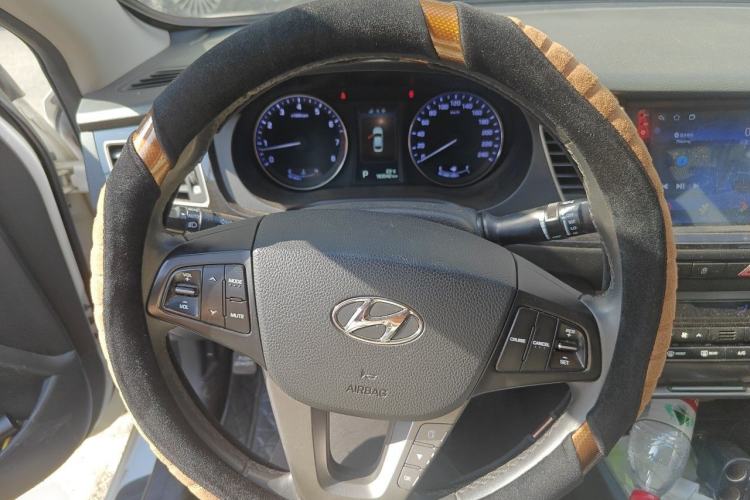 Used Hyundai Mistra 2014 1.8L Automatic Deluxe DLX Model Steering Wheel