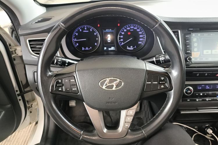Used Hyundai Mistra 2014 1.8L Automatic Deluxe DLX Model Steering Wheel