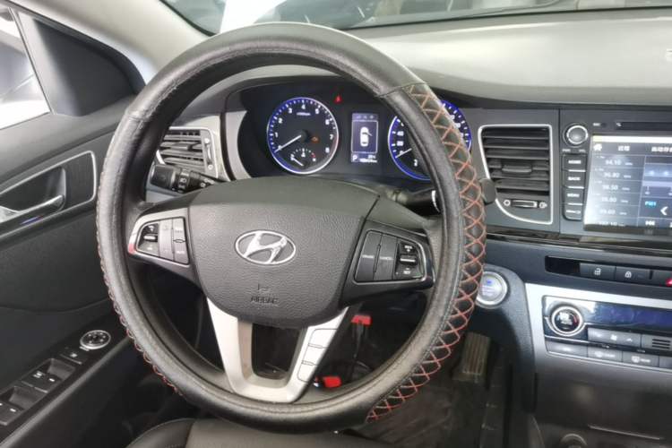Used Hyundai Mistra 2014 1.8L Automatic Smart GLS Steering Wheel