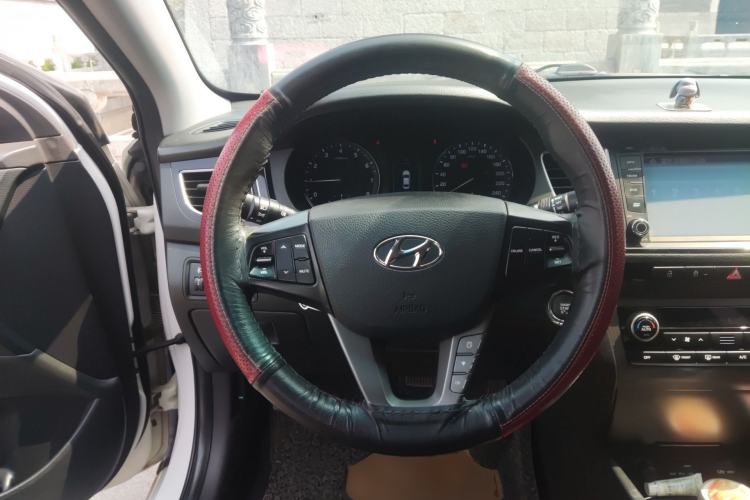 Used Hyundai Mistra 2014 1.8L Automatic Smart GLS Steering Wheel