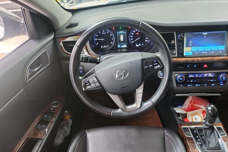 Used Hyundai Mistra 2014 1.8L Automatic Deluxe DLX Model Steering Wheel