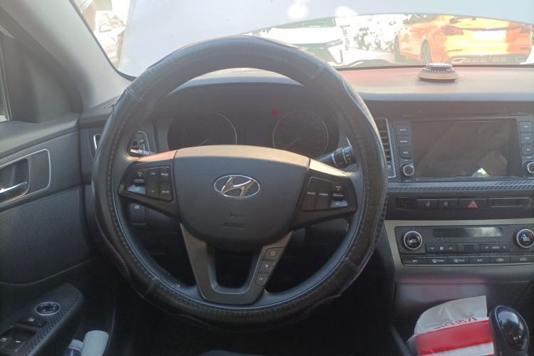 Used Hyundai Mistra 2014 1.8L Automatic Smart GLS Steering Wheel