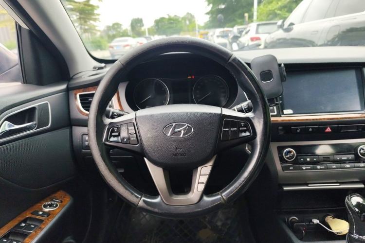 Used Hyundai Mistra 2014 1.8L Automatic Deluxe DLX Model Steering Wheel