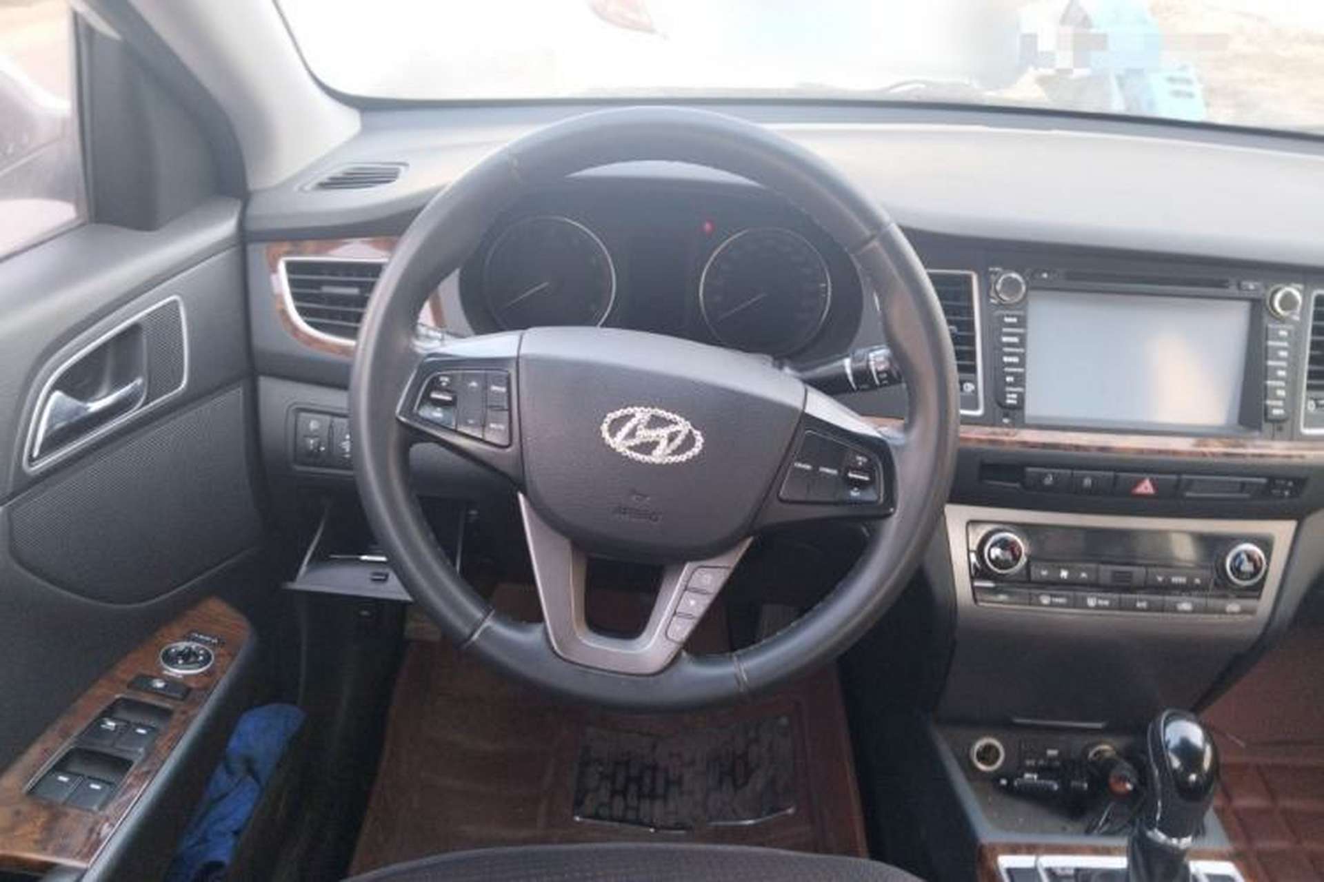 Used Hyundai Mistra 2014 1.8L Automatic Deluxe DLX Model Steering Wheel