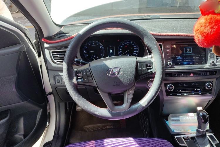 Used Hyundai Mistra 2014 1.8L Automatic Smart GLS Steering Wheel