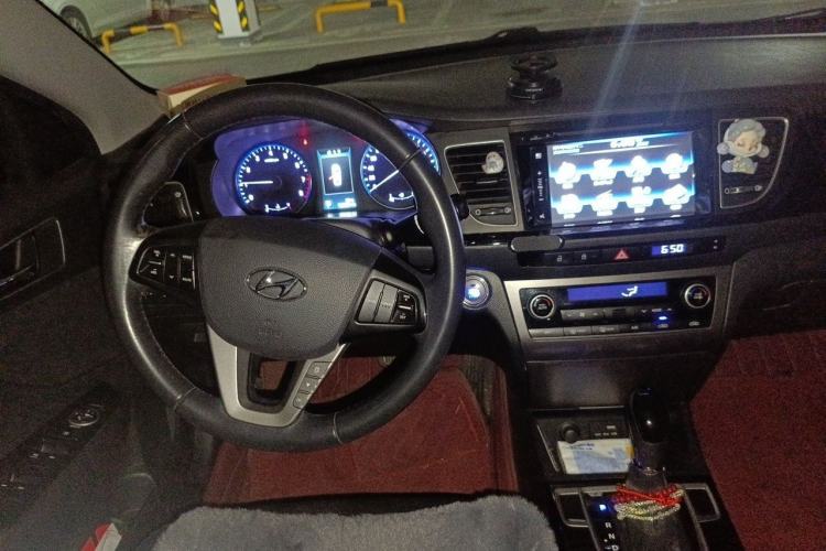 Used Hyundai Mistra 2014 1.8L Automatic Deluxe DLX Model Steering Wheel